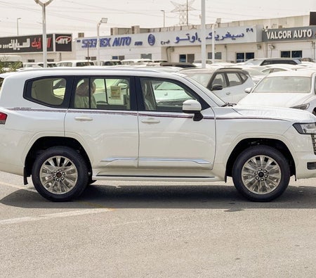 Toyota Land Cruiser 2026, photo 4 of 4