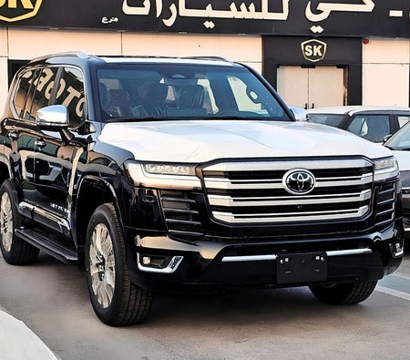 Черный Toyota Land Cruiser 2026 Черный Toyota Land Cruiser 2026