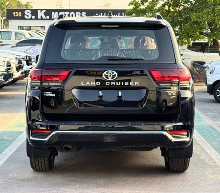 Черный Toyota Land Cruiser 2026 Черный Toyota Land Cruiser 2026