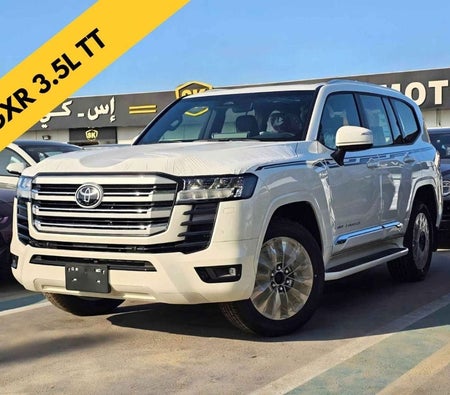 Белый Toyota Land Cruiser 2026 Белый Toyota Land Cruiser 2026