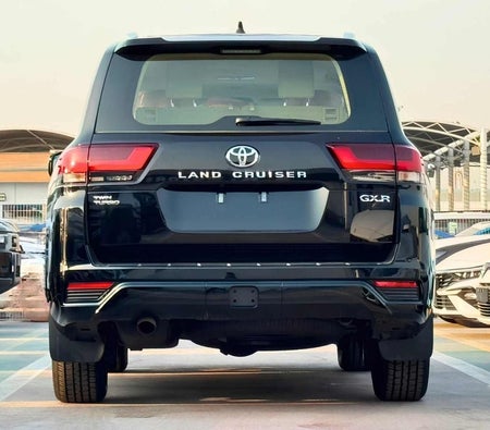Черный Toyota Land Cruiser 2026 Черный Toyota Land Cruiser 2026