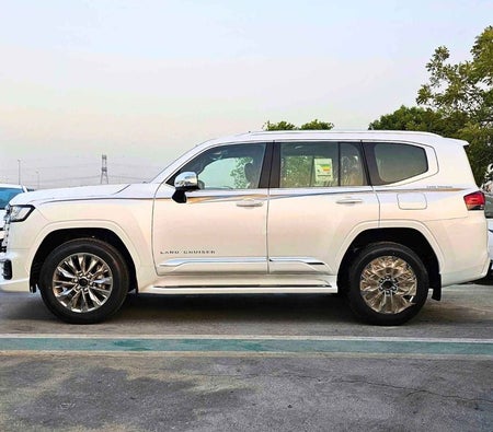 White Toyota Land Cruiser 2026
