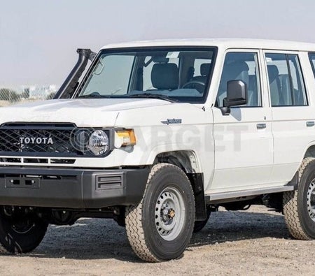 Toyota Land Cruiser 70 2025, photo 1 of 4