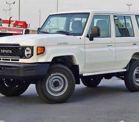 Toyota Land Cruiser 70 2025, photo 2 of 4