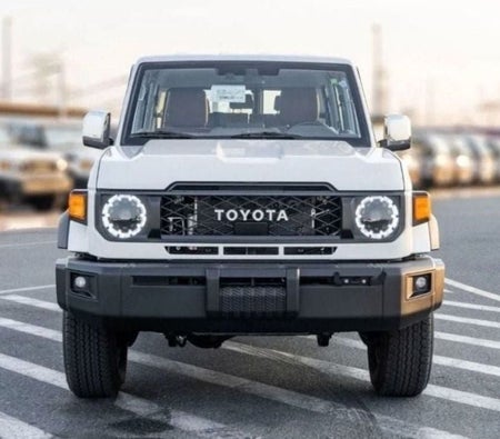 Toyota Land Cruiser 70 2025, photo 2 of 4