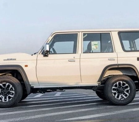 Toyota Land Cruiser 70 2025, photo 3 of 4