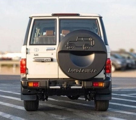 Toyota Land Cruiser 70 2025, photo 4 of 4