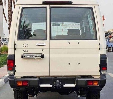 Toyota Land Cruiser 70 2025, photo 3 of 4