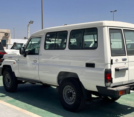 Toyota Land Cruiser 70  2025, photo 3 of 4