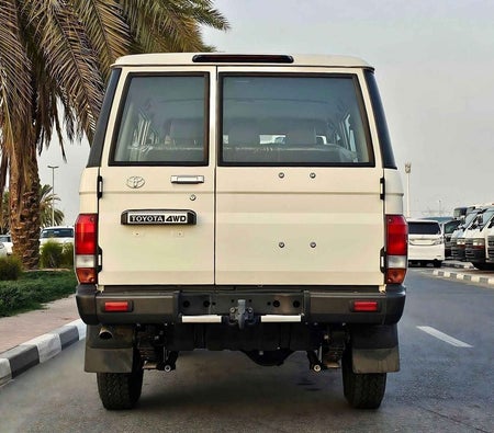Bianca Toyota Land Cruiser 70 2025 Bianca Toyota Land Cruiser 70 2025
