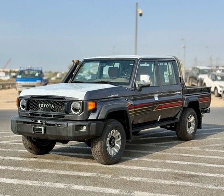 Grau Toyota Land Cruiser 70 2026 Grau Toyota Land Cruiser 70 2026
