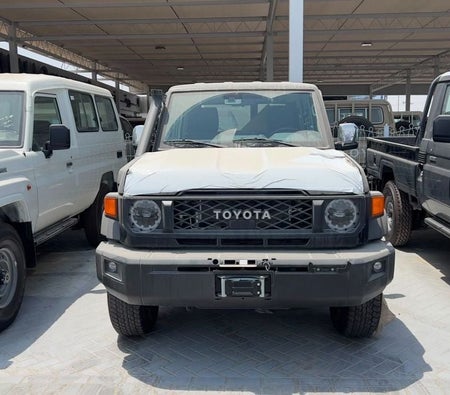 Toyota Land Cruiser 70 2026, photo 2 of 4
