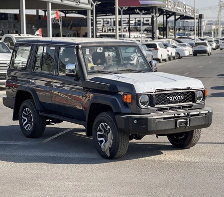 Toyota Land Cruiser 70 2026, photo 3 of 4