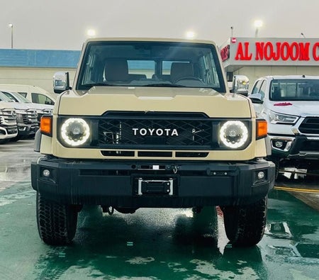 Toyota Land Cruiser 70  2026, photo 2 of 4