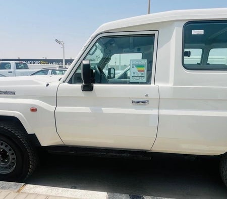 Toyota Land Cruiser 70  2026, photo 4 of 4