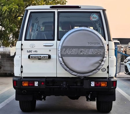 Bianca Toyota Land Cruiser 70 2026