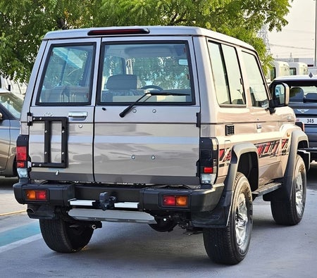 Bronzo Toyota Land Cruiser 70 2026