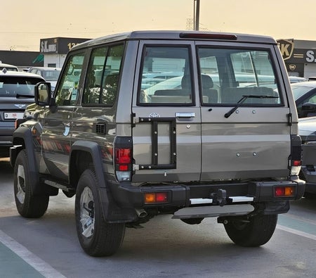 Bronzo Toyota Land Cruiser 70 2026