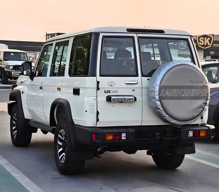 Bianca Toyota Land Cruiser 70 2026