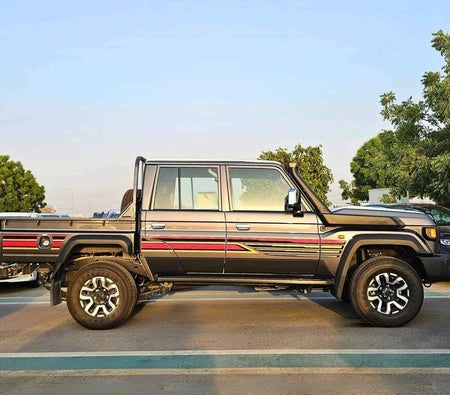 Grigio Toyota Land Cruiser Pickup 2025