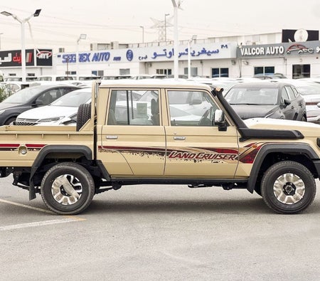 Toyota Land Cruiser Pickup 2026, photo 4 of 4