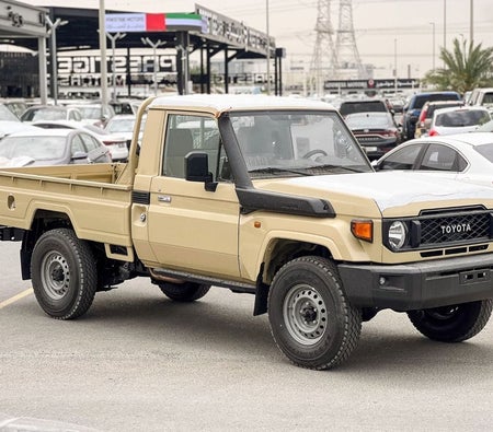 Toyota Land Cruiser Pickup 2026, photo 3 of 4