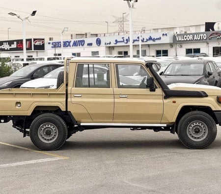 Toyota Land Cruiser Pickup 2026, photo 4 of 4