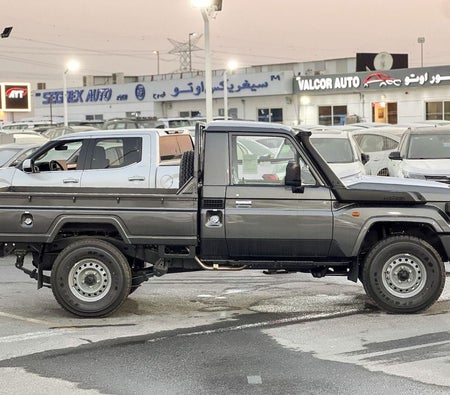 Toyota Land Cruiser Pickup 2026, photo 4 of 4