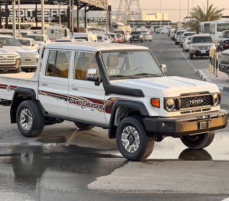 Toyota Land Cruiser Pickup 2026, photo 3 of 4