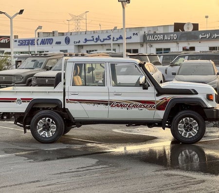 Toyota Land Cruiser Pickup 2026, photo 4 of 4