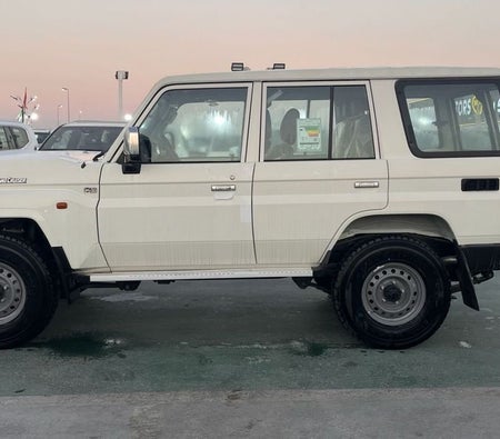 Toyota Land Cruiser 70  2026, photo 3 of 4