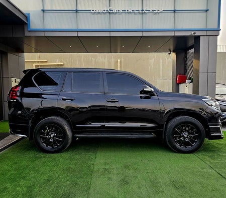 Black Toyota Prado 2013