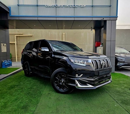 Black Toyota Prado 2013