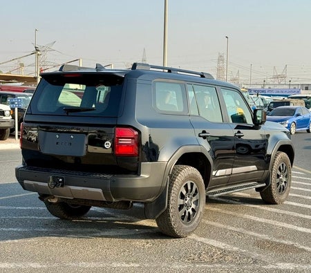 zwart Toyota Prado 2025