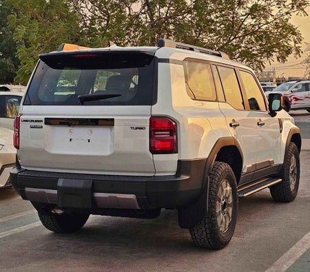 Bianca Toyota Prado 2026