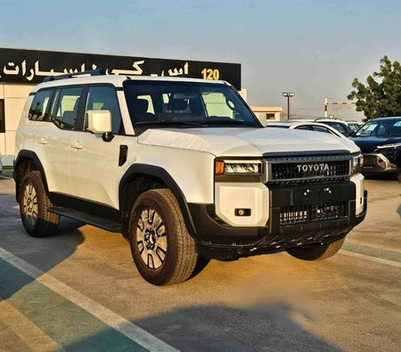 Белый Toyota Prado 2026 Белый Toyota Prado 2026