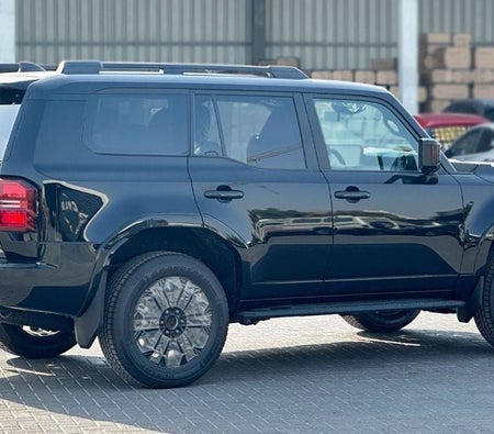 黑色的 丰田 普拉多 2026
