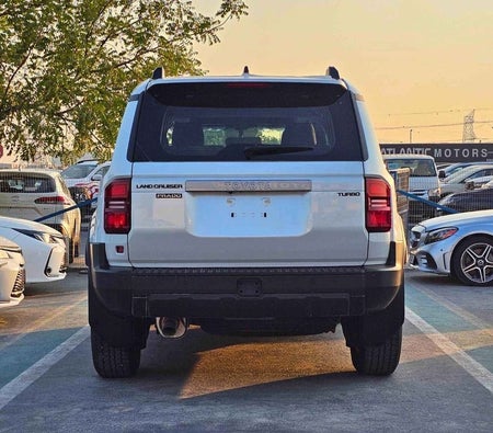 Bianca Toyota Prado 2026