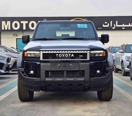 Schwarz Toyota Prado 2026