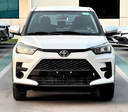 Bianca Toyota Raize 2026