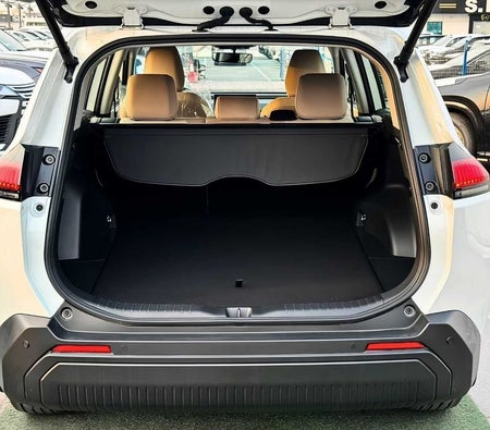 Белый Toyota RAV4 2026