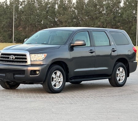 Grau Toyota Sequoia 2012
