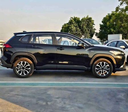 Schwarz Toyota Frontlander 2026