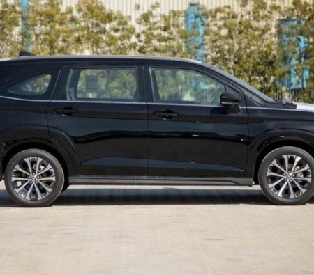 Toyota Veloz 2025, photo 2 of 4