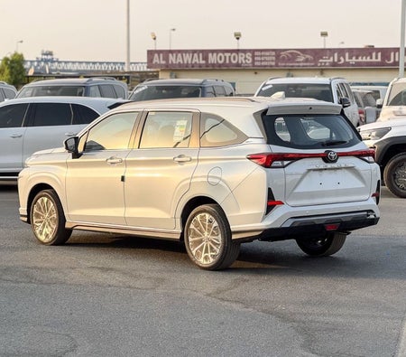 Toyota Veloz 2026, photo 4 of 4