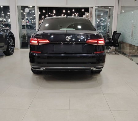 Schwarz Volkswagen Passat 2020 Schwarz Volkswagen Passat 2020