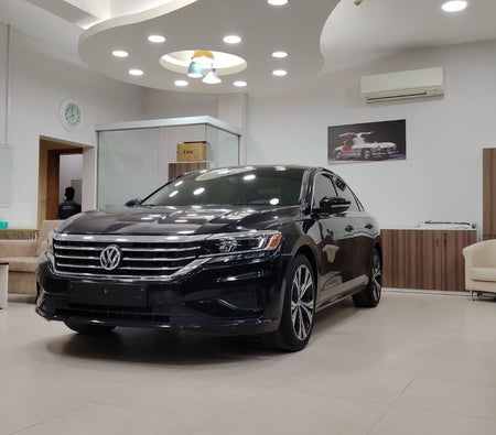 Schwarz Volkswagen Passat 2020 Schwarz Volkswagen Passat 2020