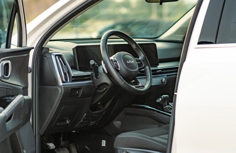 Rent Kia Sorento 2024, photo 2 of 4