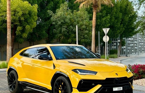 Rent Lamborghini Urus S 2023, photo 3 of 4