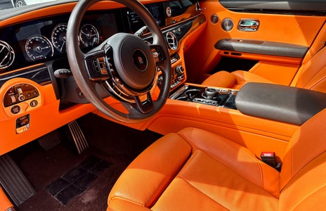 Rent Rolls Royce Ghost Series III 2021, photo 3 of 4